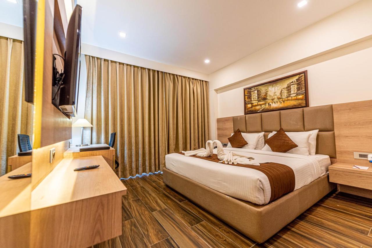 The Elite Lucknow Convention Hotel Eksteriør billede