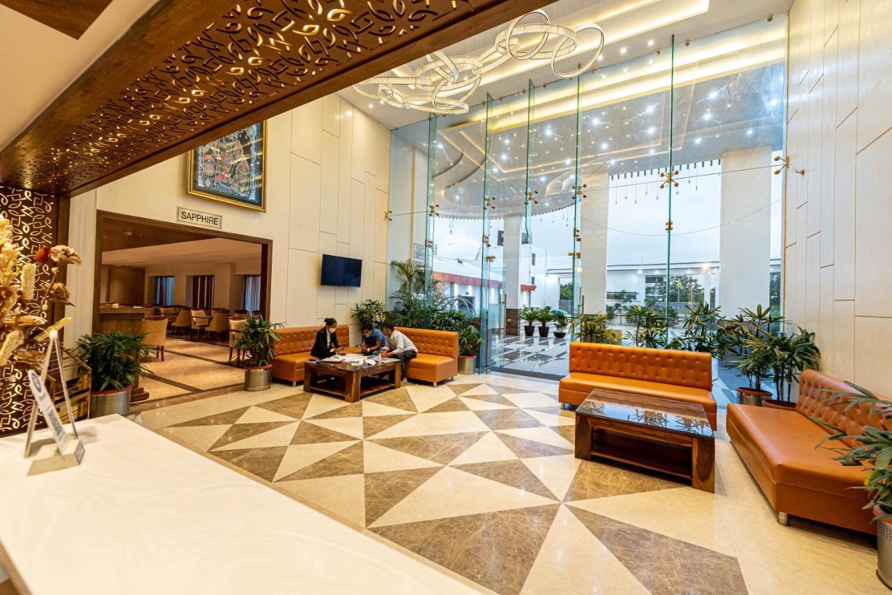 The Elite Lucknow Convention Hotel Eksteriør billede