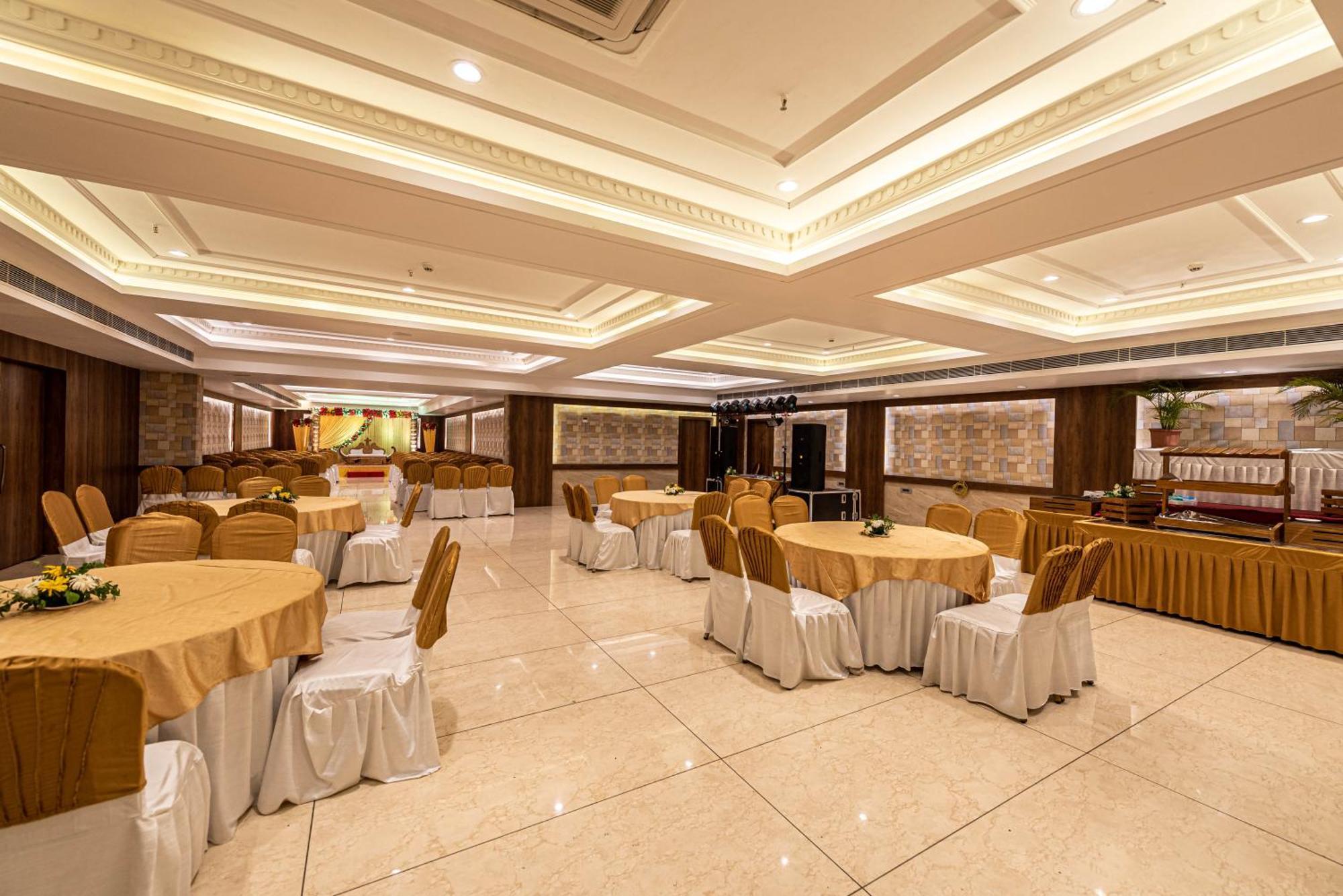 The Elite Lucknow Convention Hotel Eksteriør billede