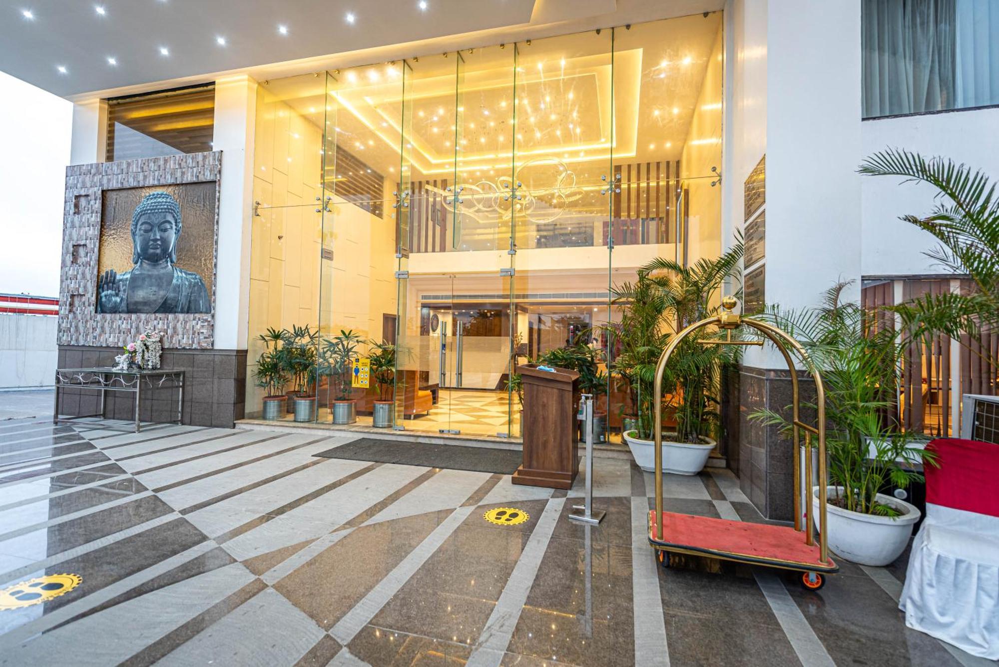 The Elite Lucknow Convention Hotel Eksteriør billede
