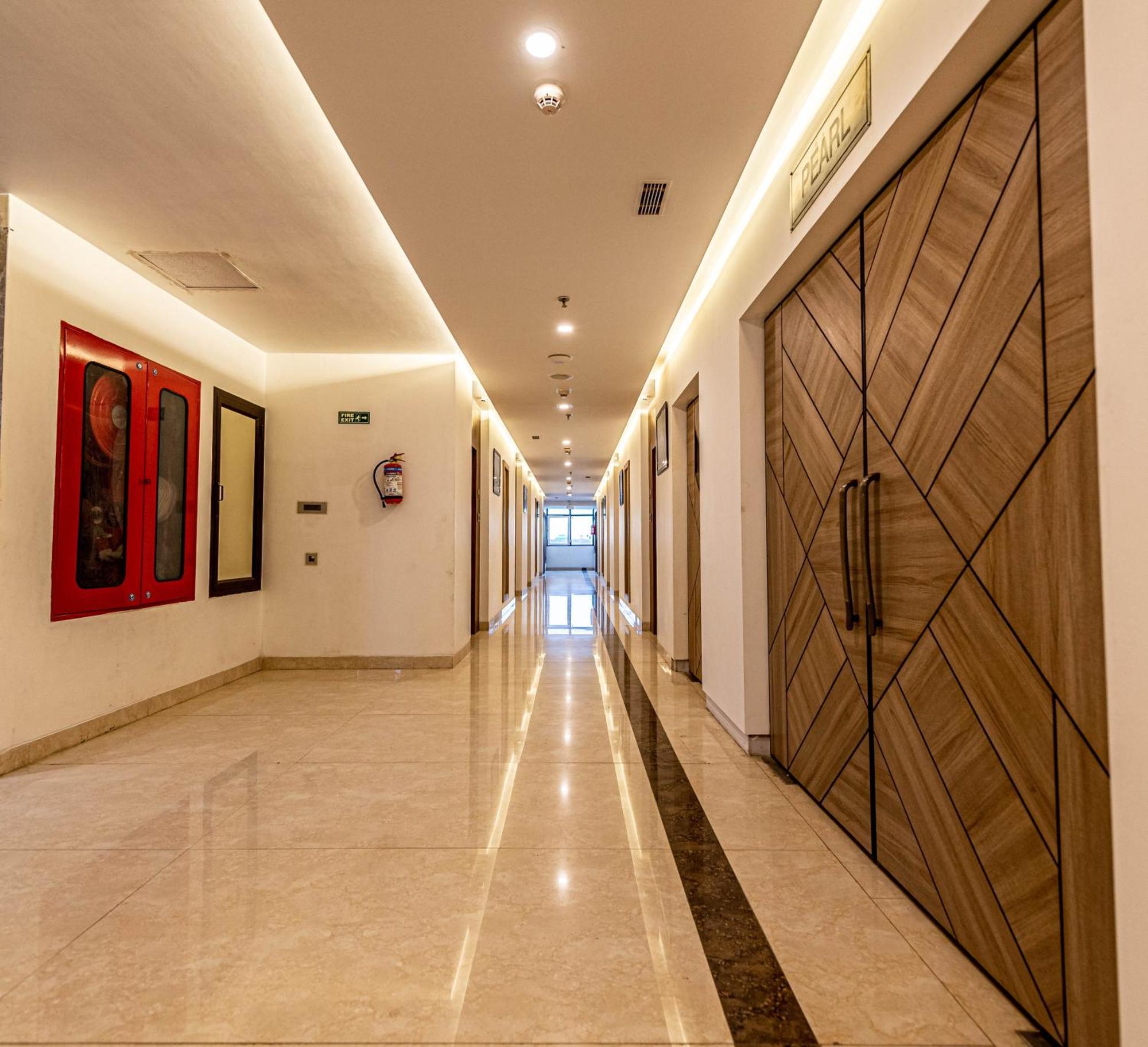 The Elite Lucknow Convention Hotel Eksteriør billede